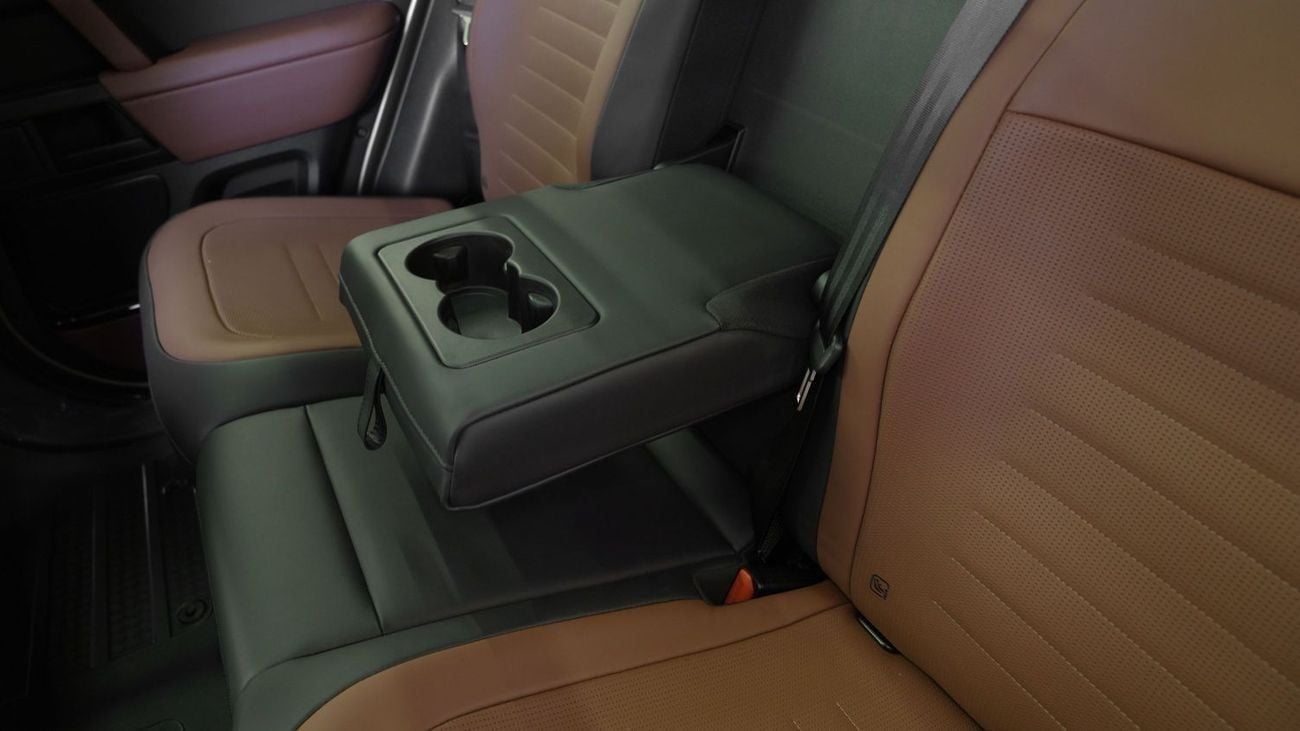 Land Rover Defender 110 P635 OCTA V8