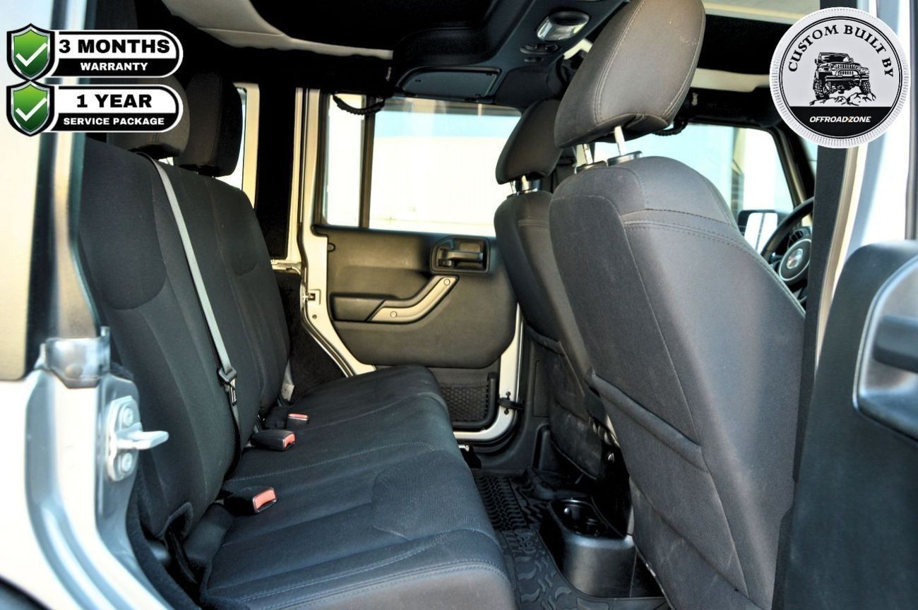 Jeep Wrangler Unlimited Sport 3.6L A/T