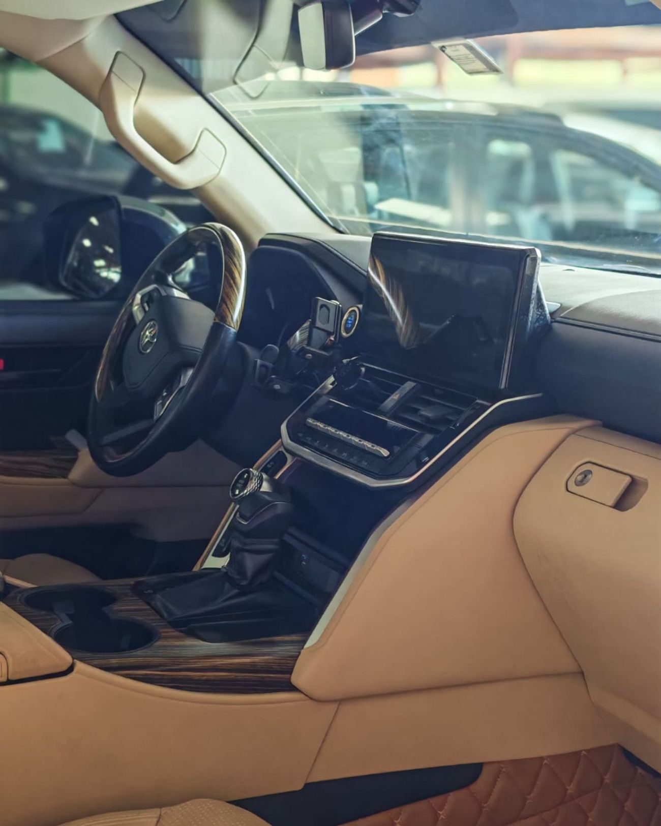 تويوتا لاند كروزر VXR 4.0L