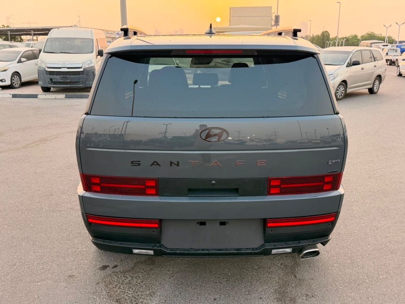 Hyundai Santa Fe Mid option