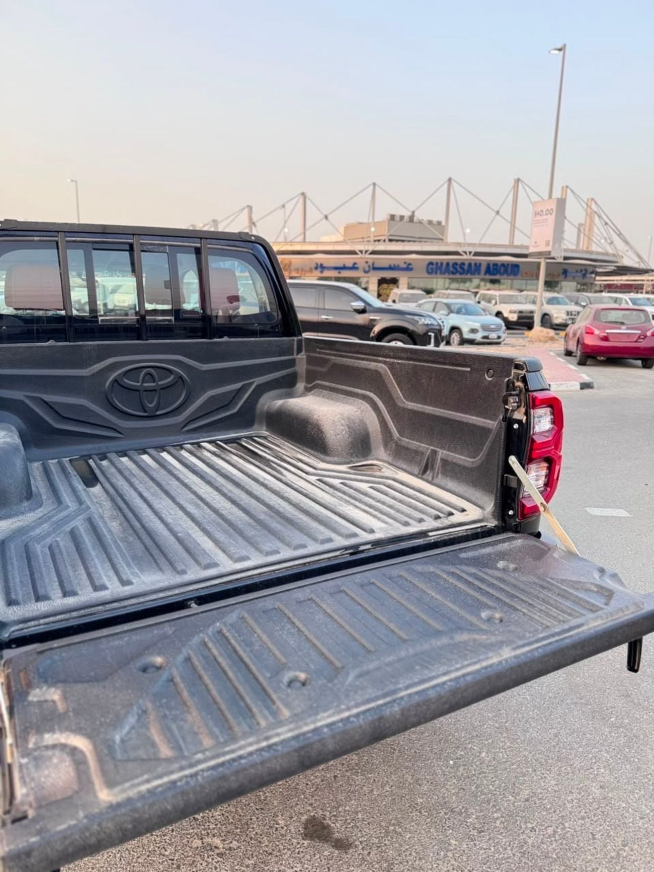 Toyota Hilux SR5 (NON GCC)