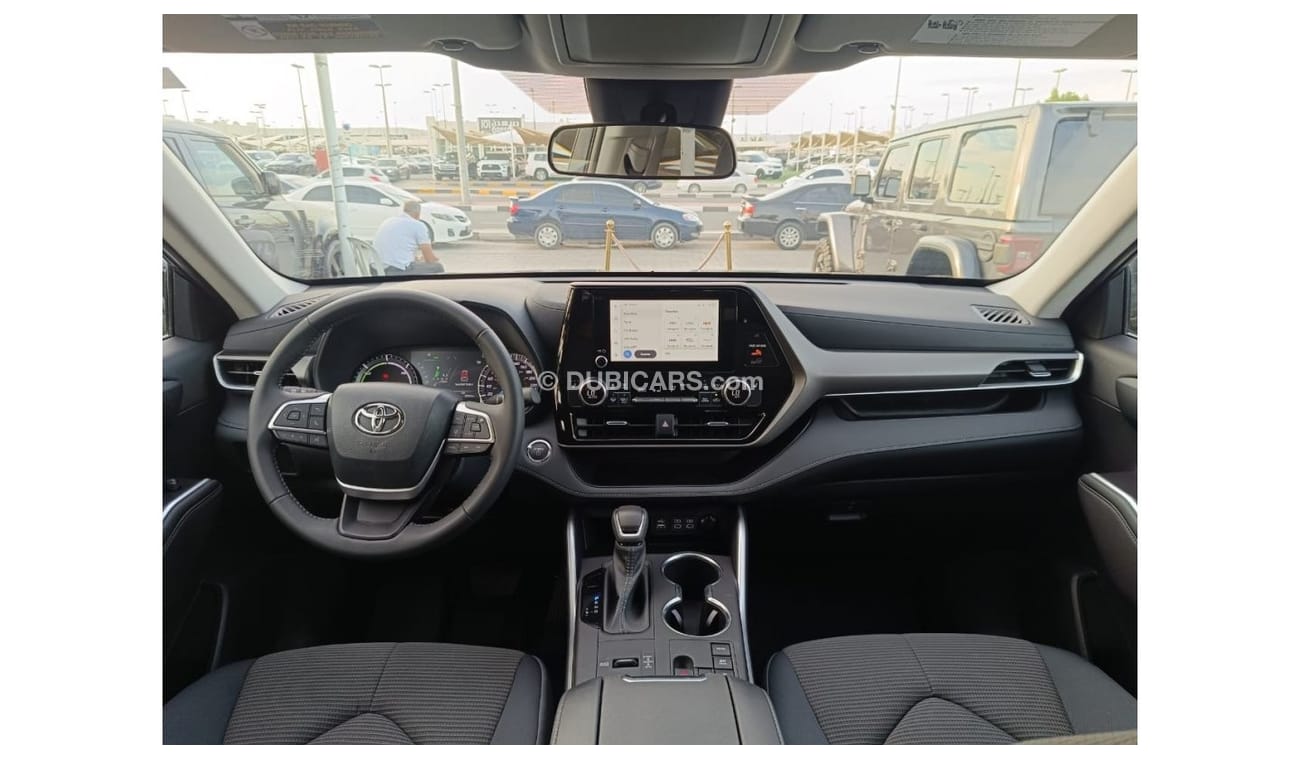 تويوتا هايلاندر Toyota Highlander 2023 Hybrid.The car is in excellent condition, not damaged, not painted, history i