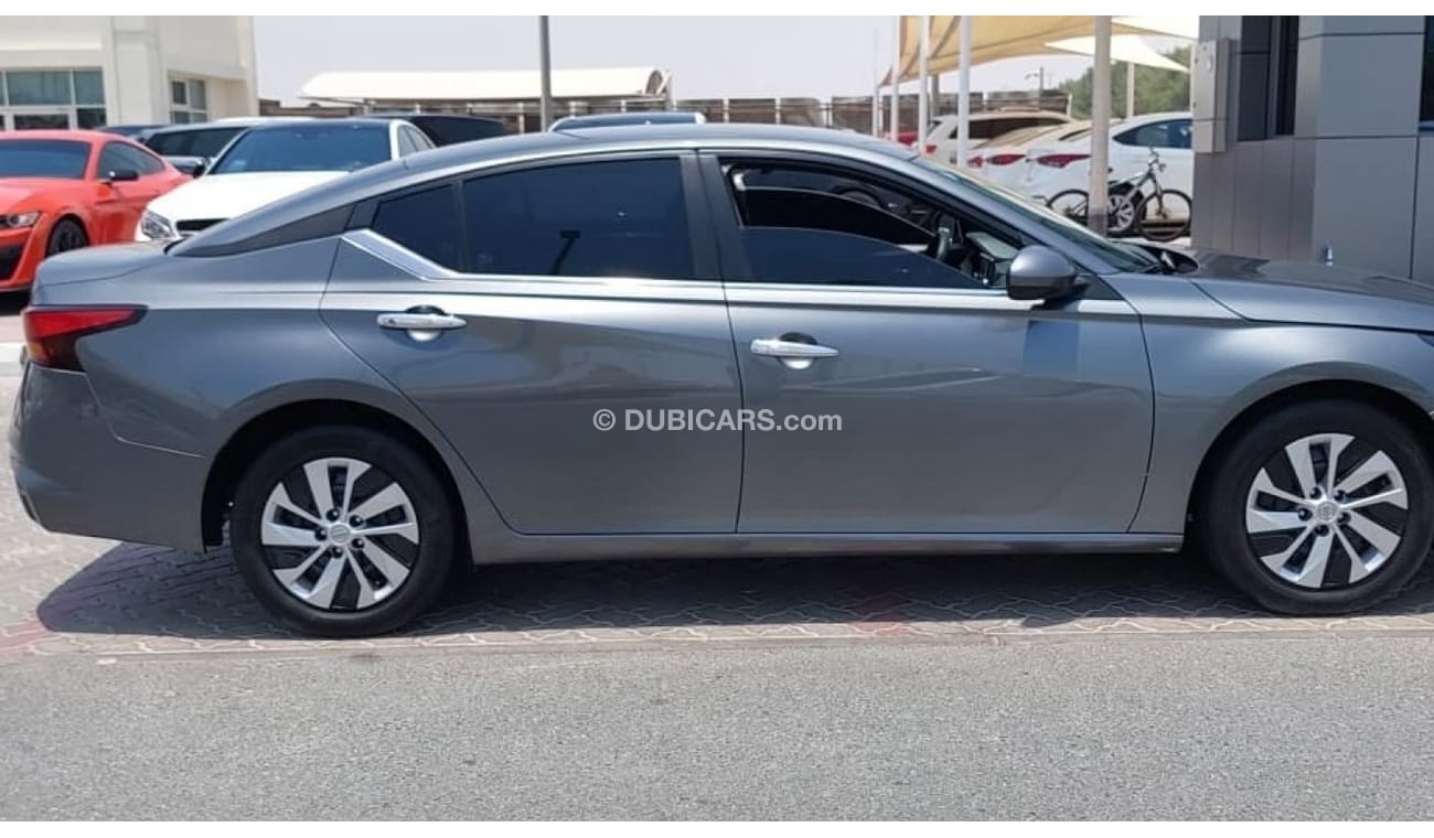 نيسان ألتيما S Very clean car