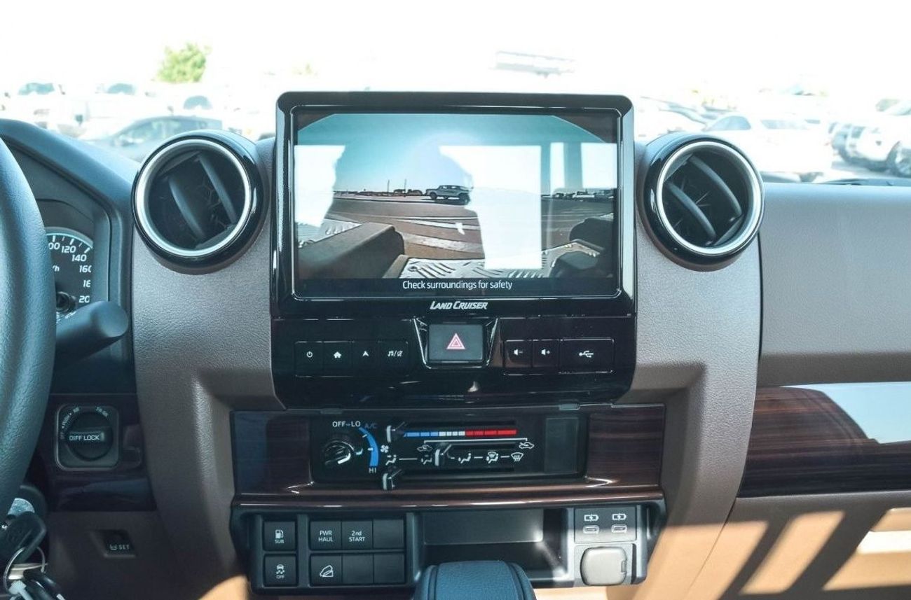 Toyota Land Cruiser Pick Up TOYOTA LAND CRUISER 79 4.0L 4WD PETROL PICKUP 2024