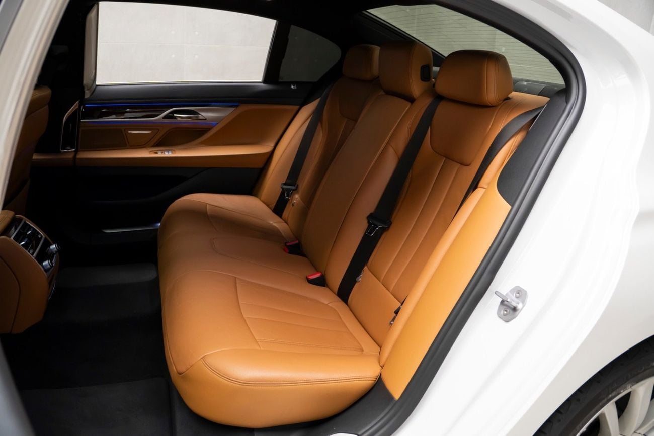BMW 730Li EXCLUSIVE | 2018 | GCC Specs