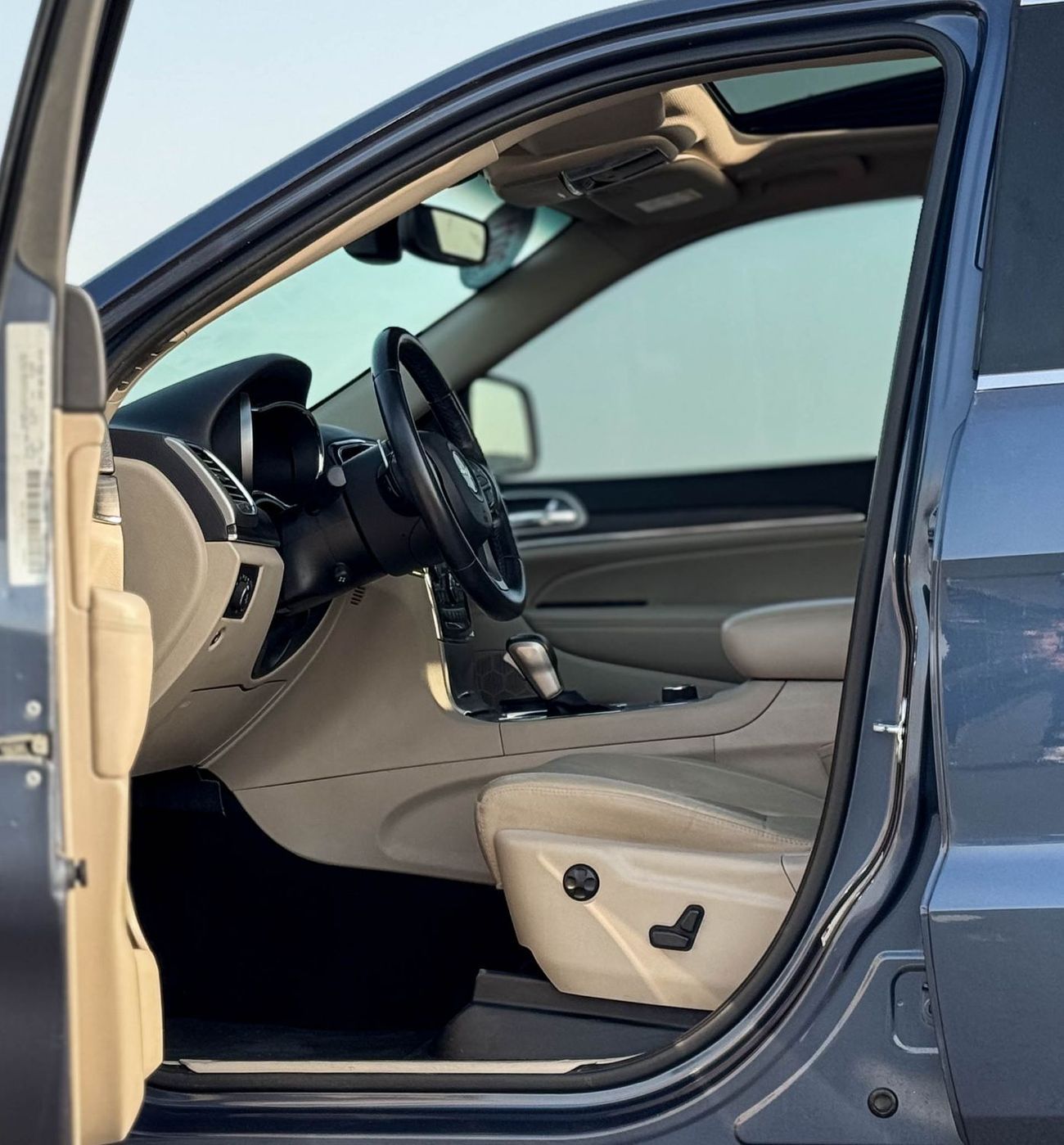 Jeep Grand Cherokee Limited 3.6L Jeep Grand Cherokee Limited 3.6 L | 2021 Model, GCC | Excellent Condition | P.M 1,367