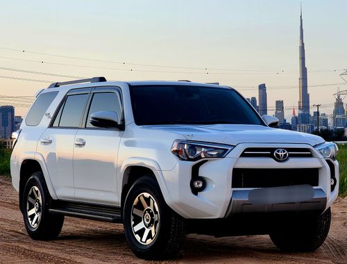 Toyota 4Runner accident free Dubai registred DIFF LOCK CRAWLING MTS 360 cam radar