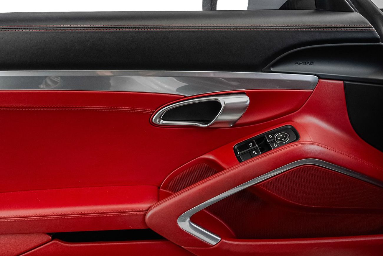 Porsche 911 Carrera 3.4L Coupe