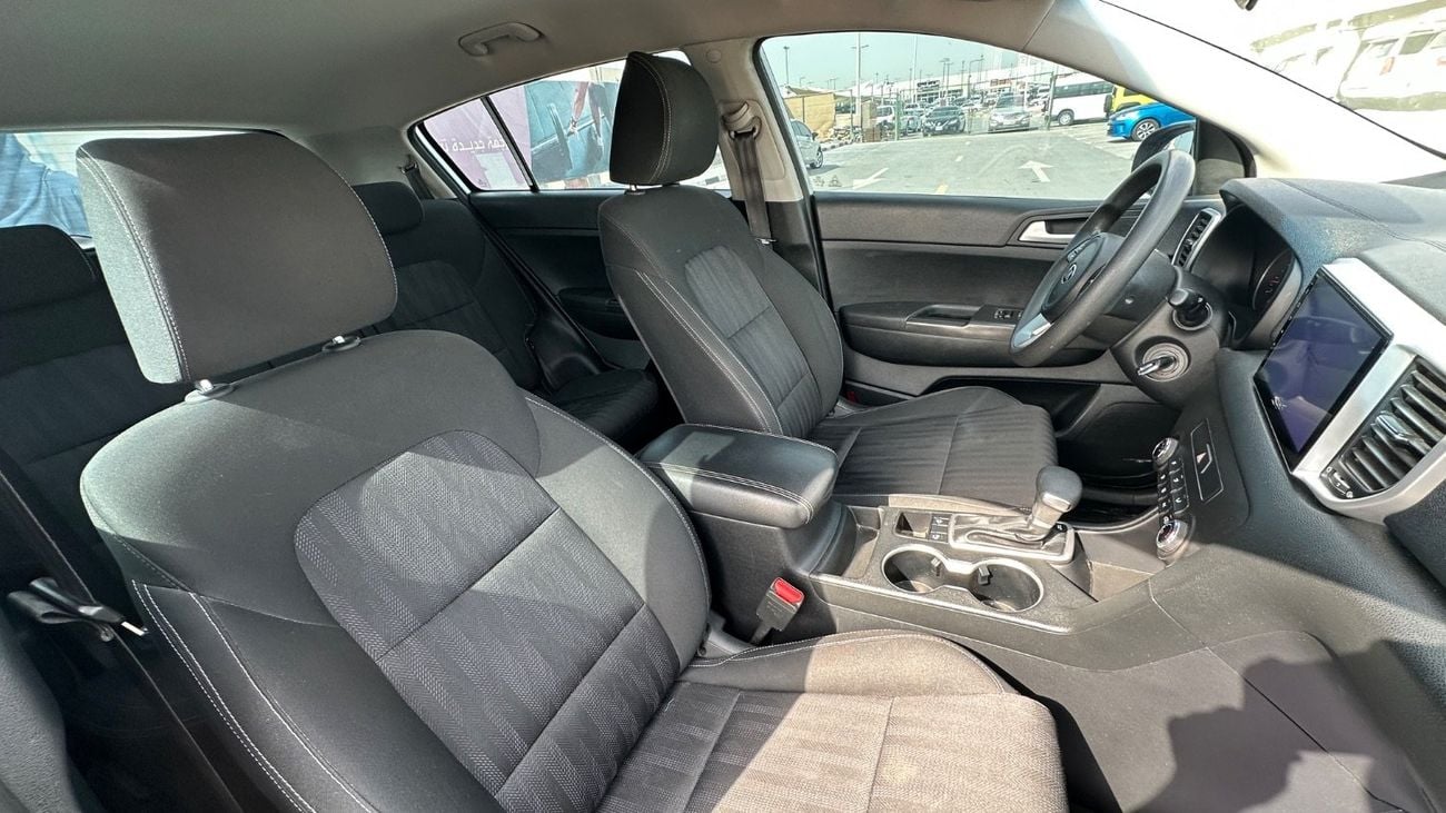 كيا سبورتيج Base 1.6L
