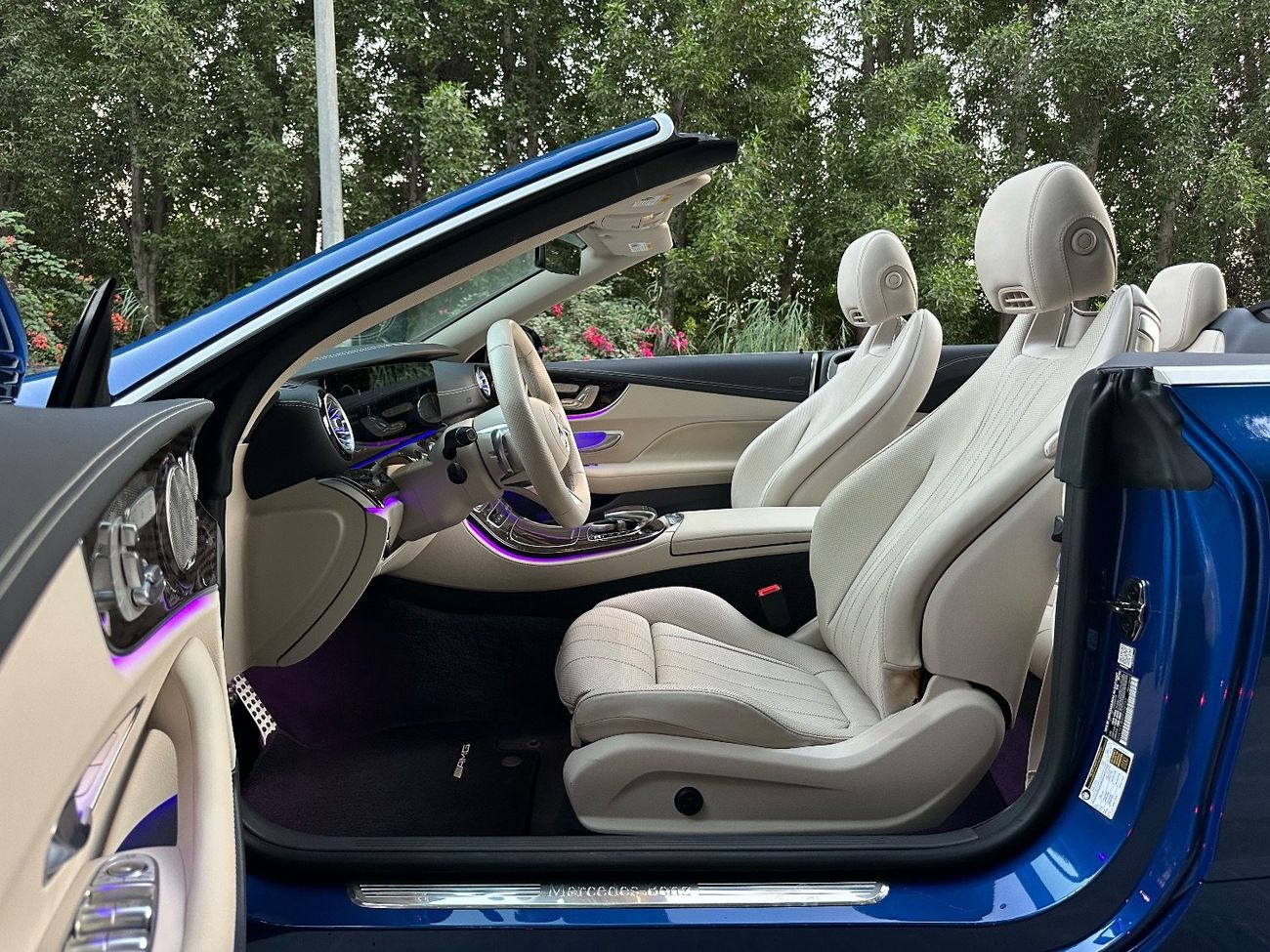 مرسيدس بنز E 450 3.0L V6 | 362 HP | 2023 | Convertible | 28000 KM | Excellent Condition | Full Option