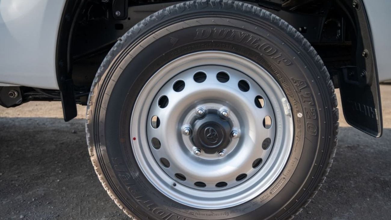 Toyota Hilux DLX-G Automatic| 2.4L | 4WD | Diesel | 5 Seats | 4 Doors