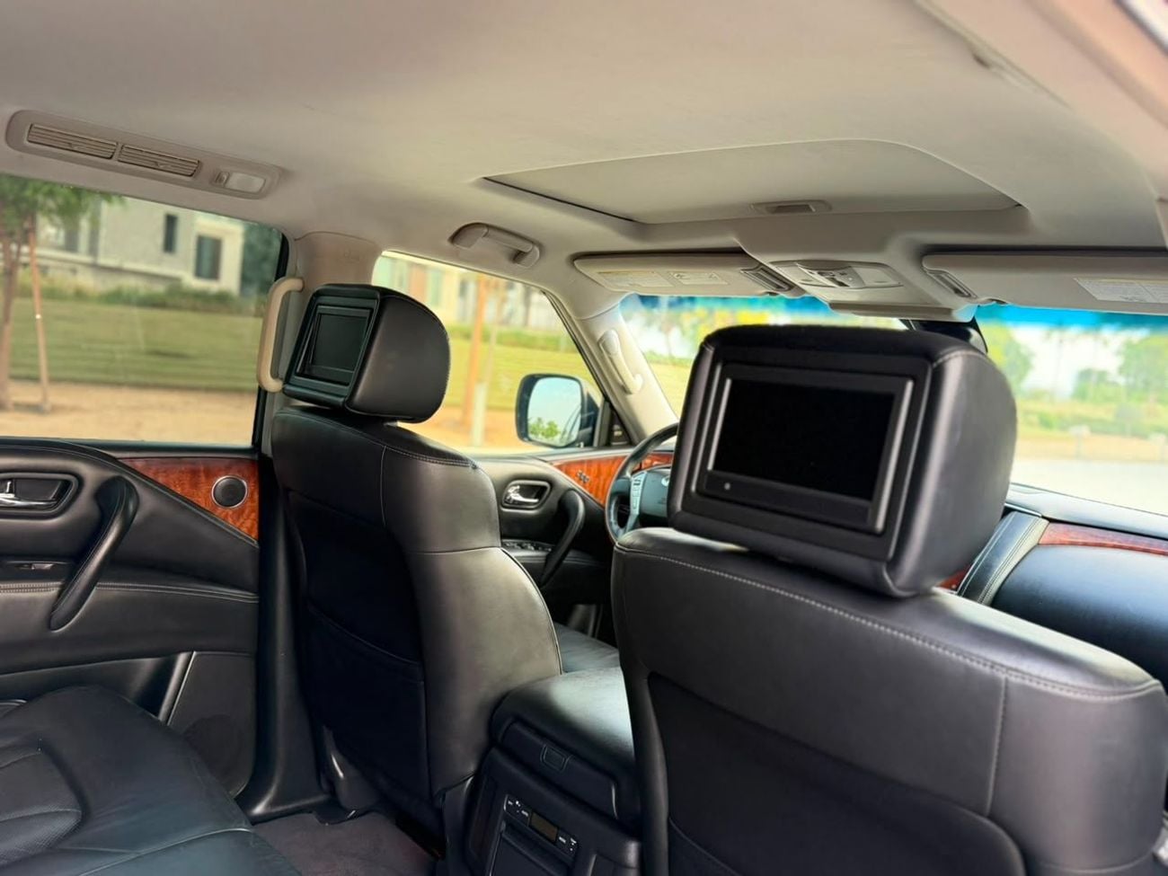Infiniti QX80 LUXURY