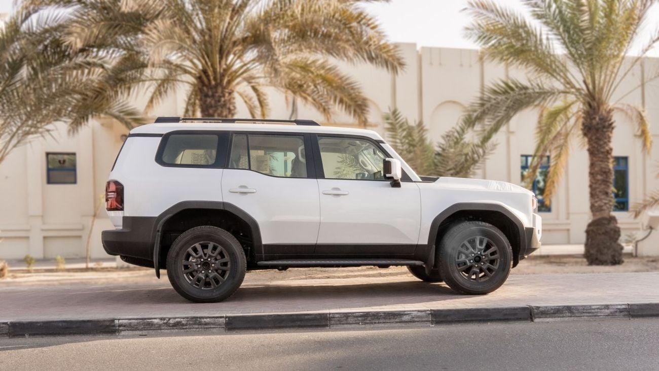 تويوتا برادو 2025 Toyota Prado TXL2 2.4L AT Petrol (White-Beige)