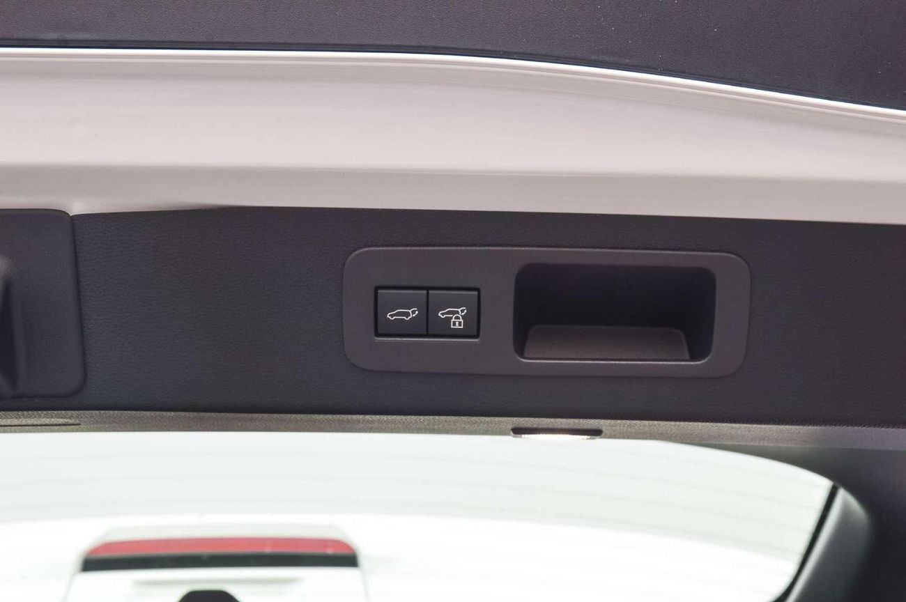 لكزس LX 600 LEXUS LX600 VIP 3.5L 4WD PETROL SUV 2026