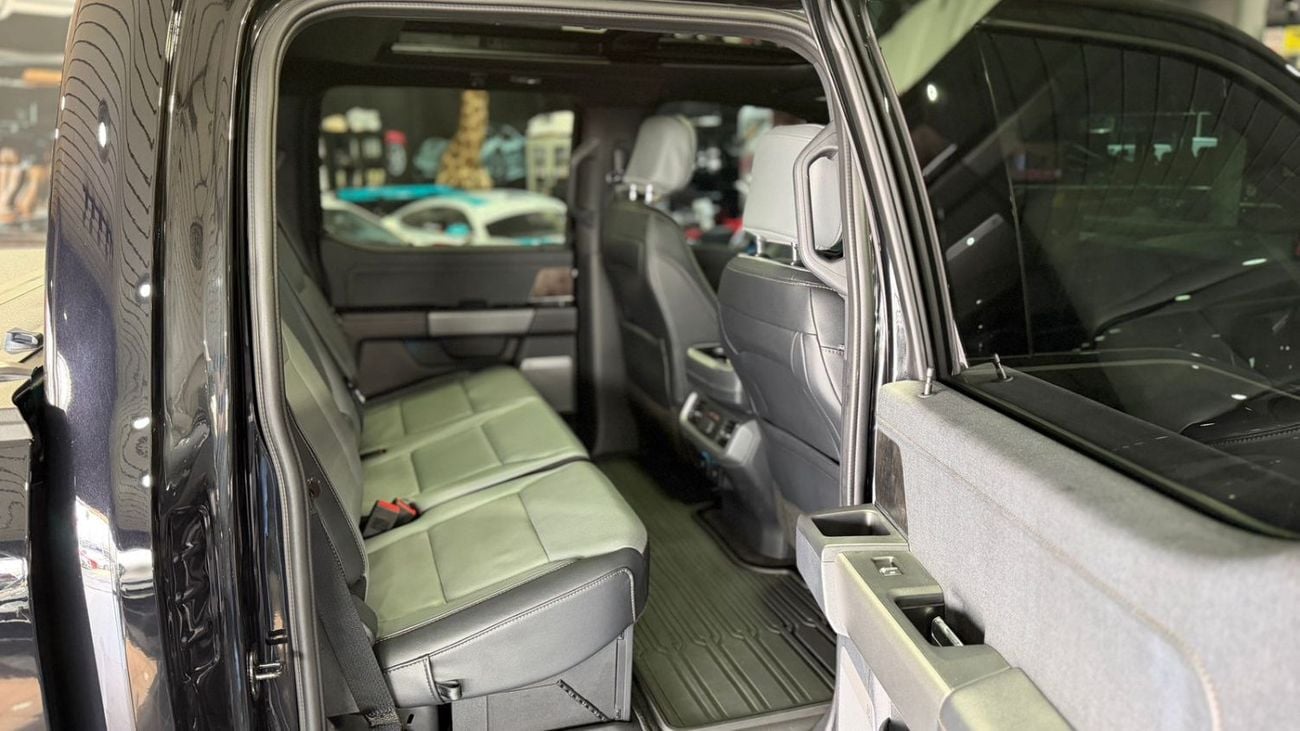 فورد F 150 FORD F-150 LIGHTNING LARIAT ,EV, NO ACCIDENT, NO PAINT