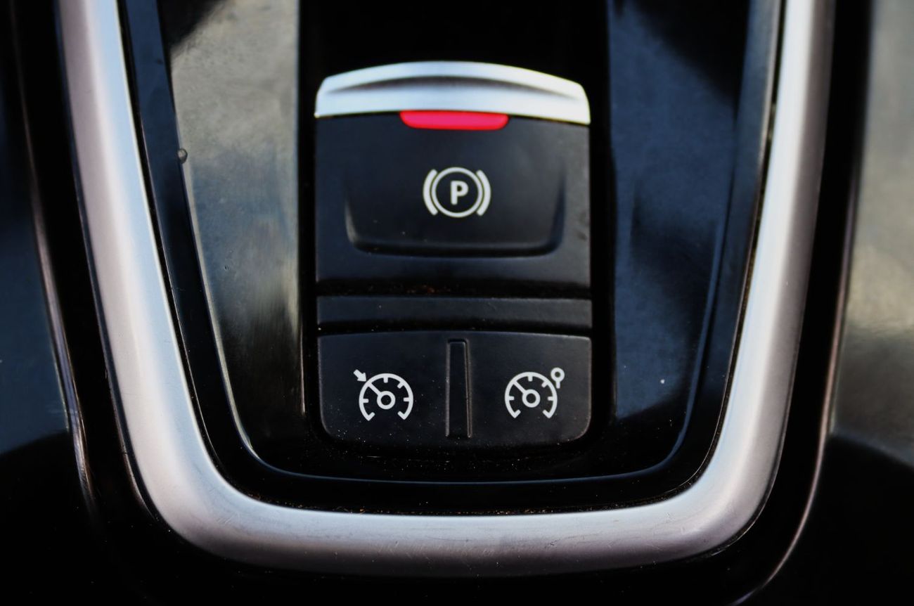 رينو كوليوس رينو كوليوس-2022- خليجى- فل أوبشن - بمحرك 2.5 -4WD - ممش قليل -بحاله ممتازه