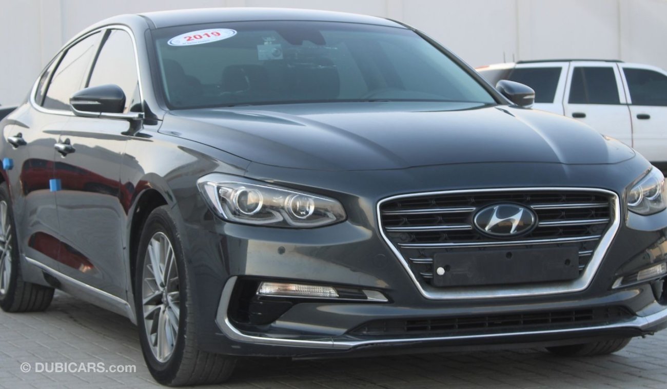 Hyundai Grandeur Hyundai Grander 2019 imported from Korea, in excellent condition, customs papers