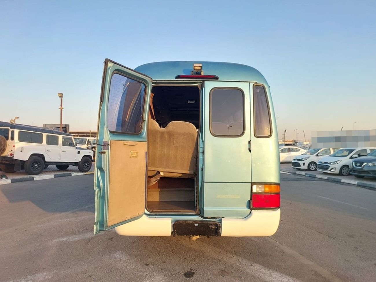 Toyota Coaster TOYOTA COASTER BUS RHD 1999 MODEL 4.1 L DIESEL AUTOMATIC(PM05798)