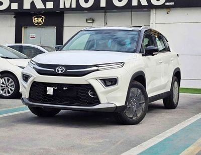 تويوتا أوربان كروزر GLX NEODRIVE DUAL TONE / 1.5L PETROL V4 / PANORAMIC ROOF / HEADS UP DISPALY / 360*CAMERA (CODE # UB1