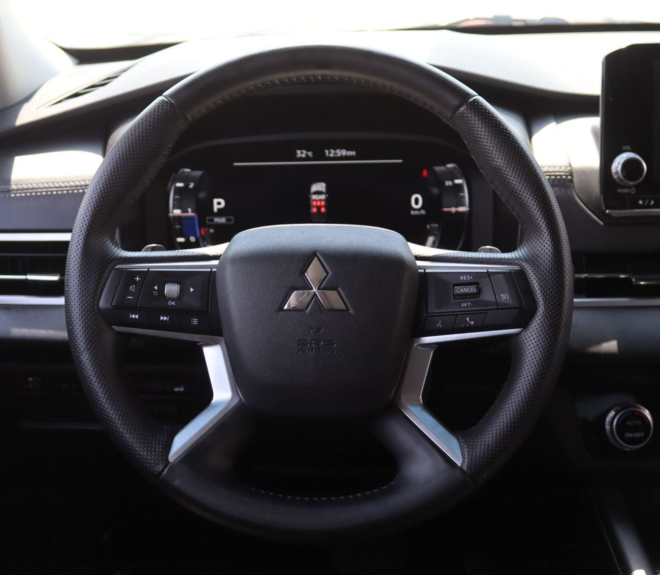 Mitsubishi Outlander GLX HIGHLINE ACCIDENTS FREE - GCC - H LINE - LOW MLAGE - PERFECT CONDITION INSIDE OUT
