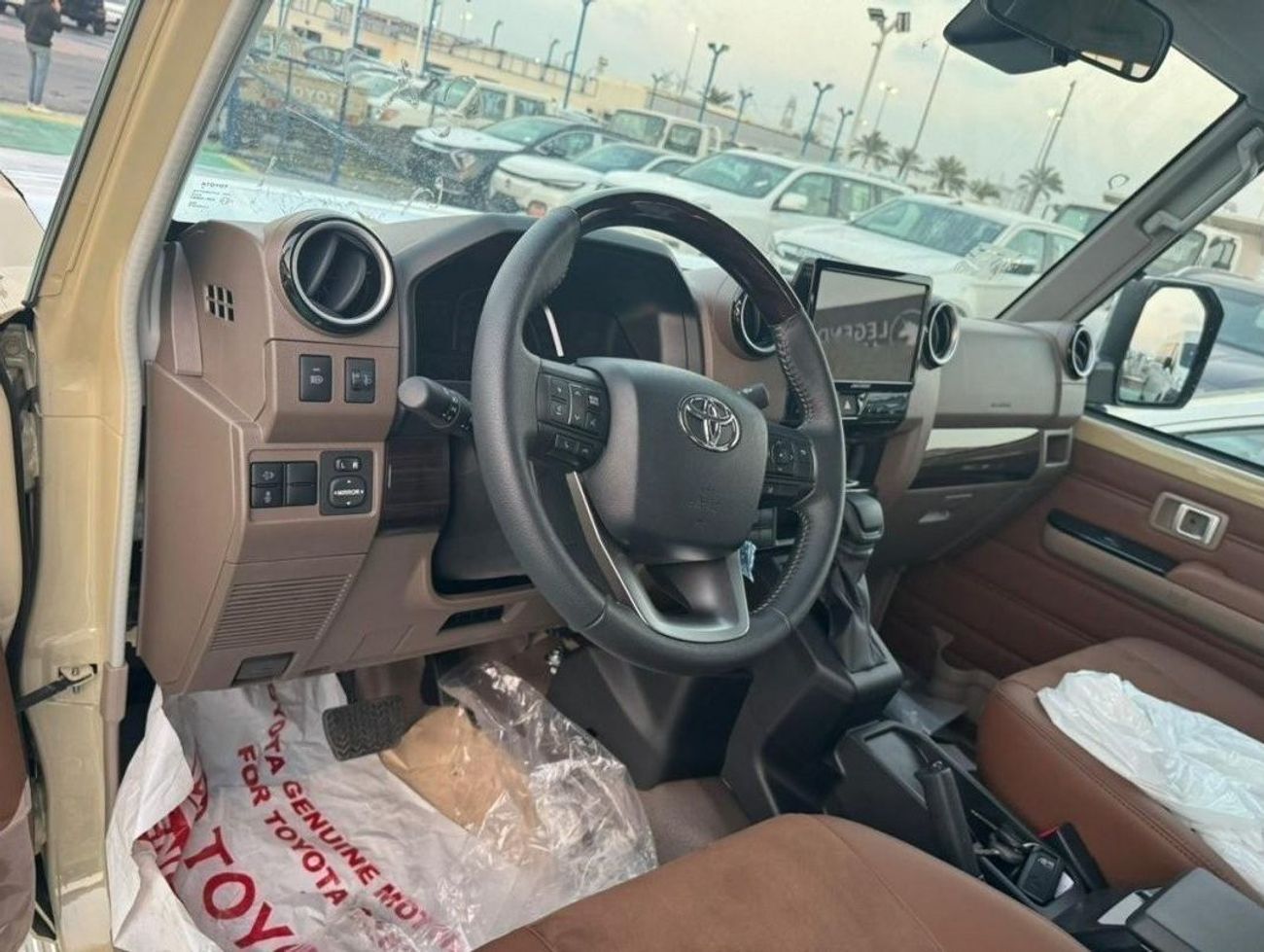 Toyota Land Cruiser Pick Up 2.8L DIESEL AUTOMATIC DOUBLE CABIN FULL OPTION 2024 GCC