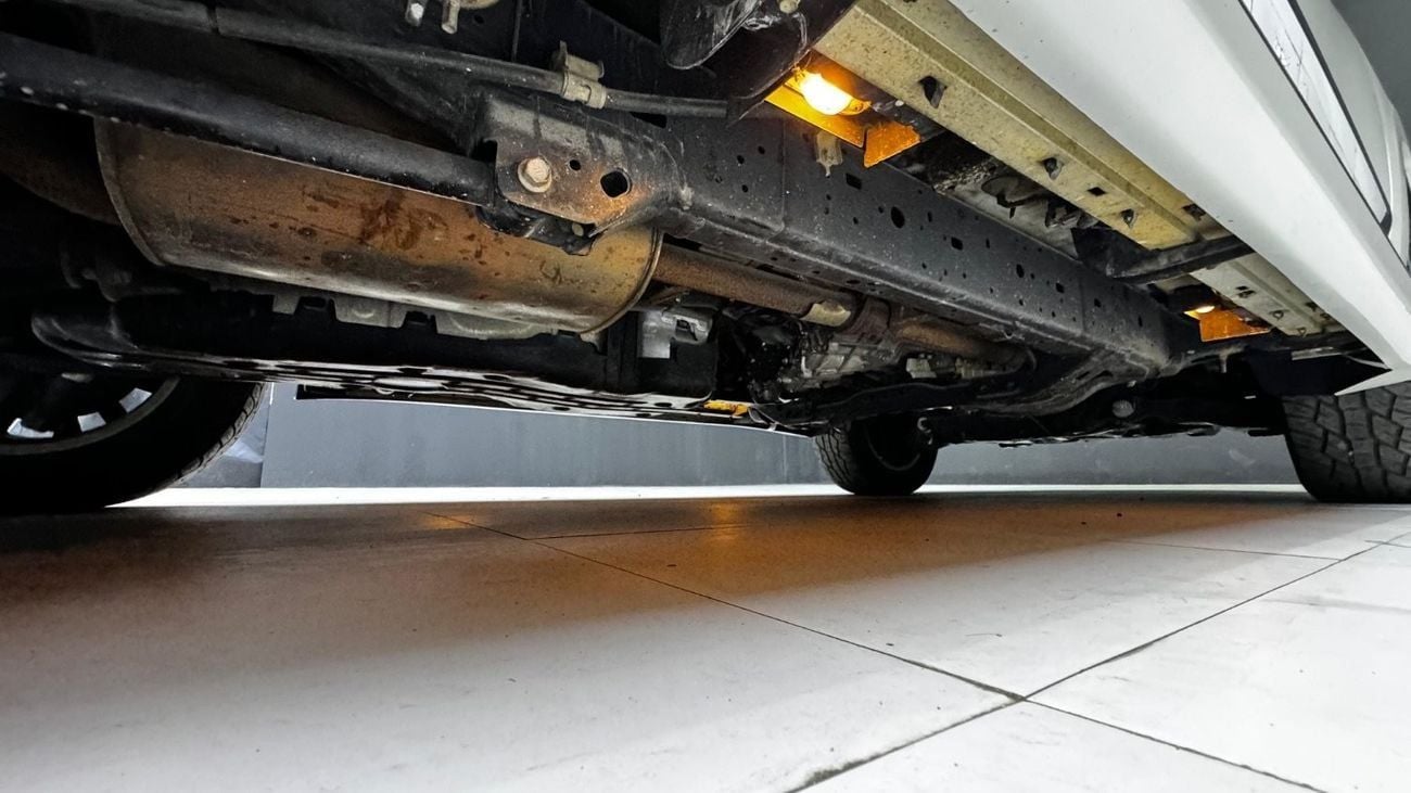 Toyota Prado VXR Toyota prado 2015 RHD diesel engine