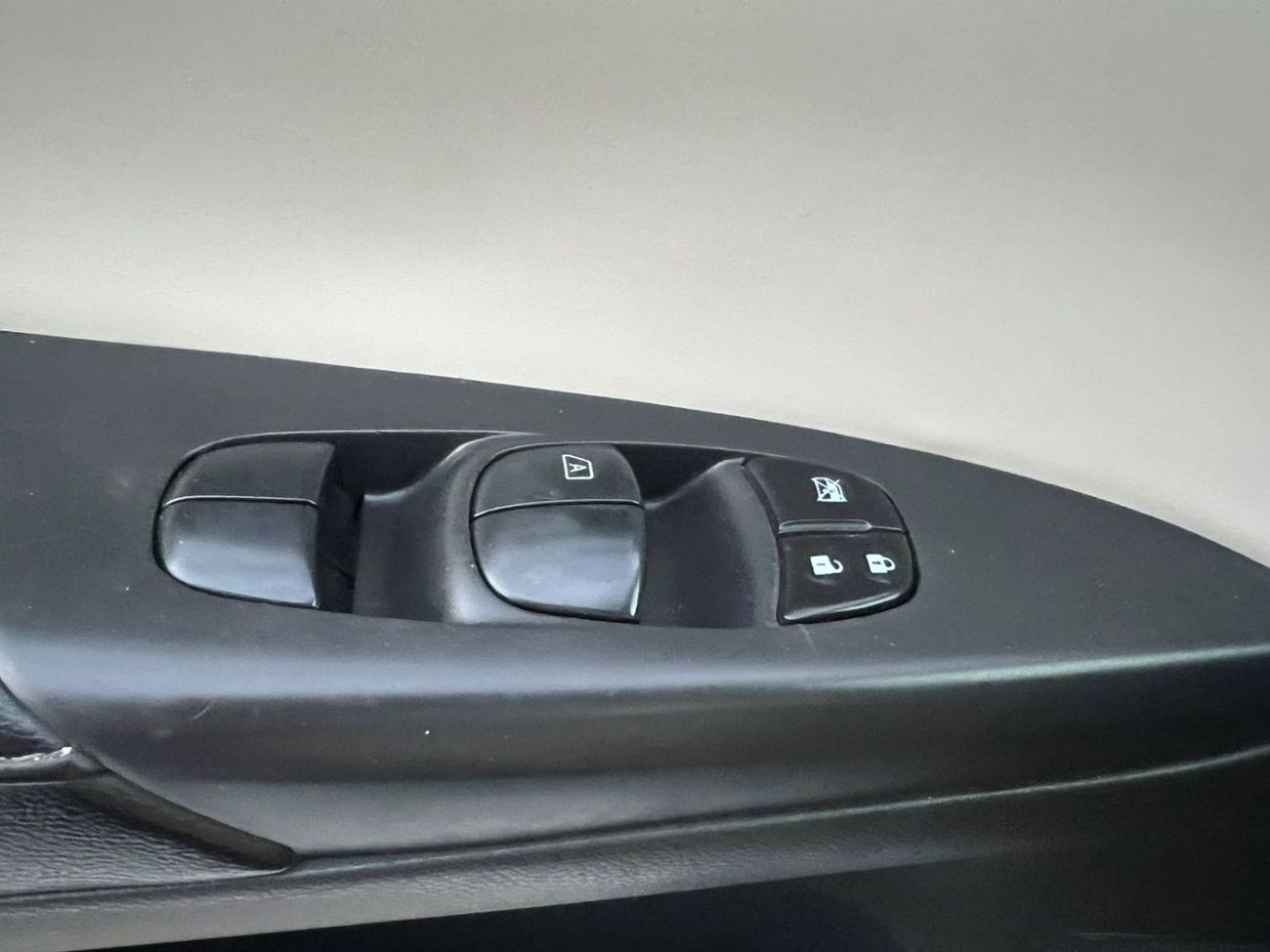 نيسان سنترا 2018 Nissan Sentra S 1.8L V4 MidOption+ Economical Car -