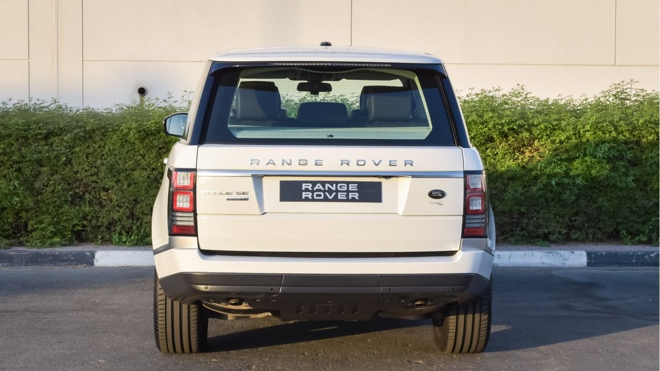 Land Rover Range Rover Range Rover Vogue SE Supercharged , 2013 Model , 132000 KM , Agency Paint