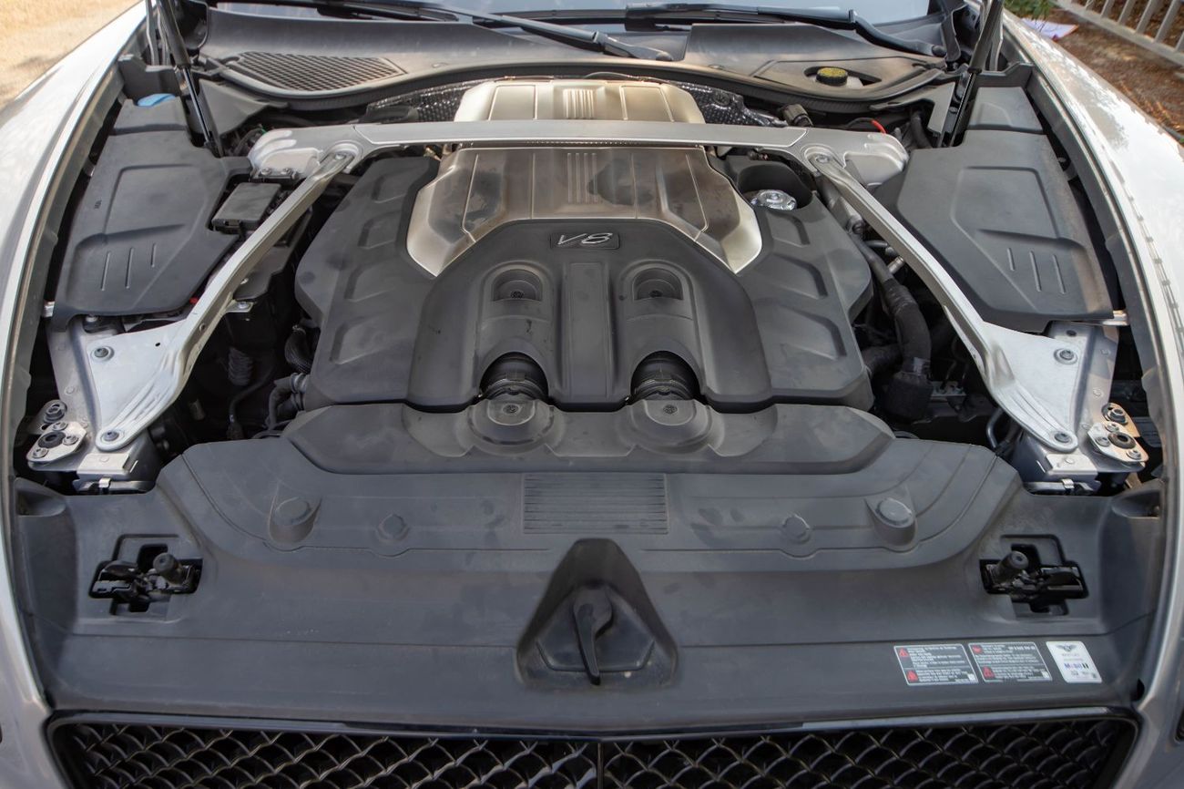 بنتلي كونتيننتال جي تي 4.0T V8