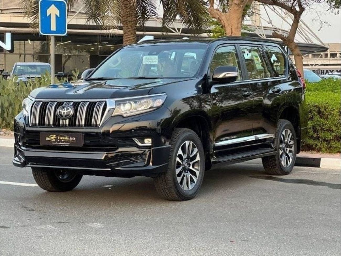 Toyota Prado VXR 4.0L PTR A/T  // 2023 // FULL OPTION WITH SUNROOF , LEATHER&POWER SEATS , BACK CAMERA // SPECIAL