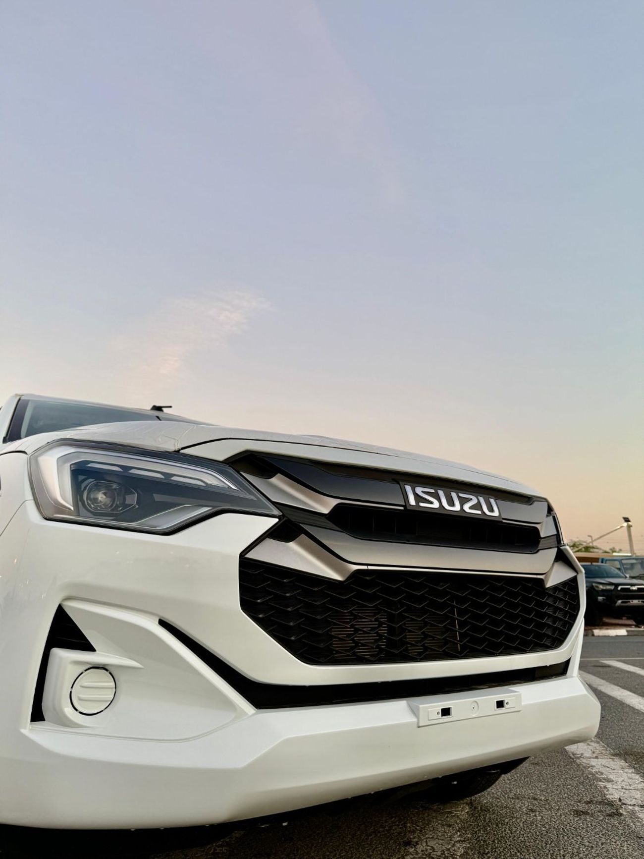 Isuzu DMax ISUZZ -D-MAX - SiNGLE CAB - 4x2 - 1.9L - DiESEL - WHITE