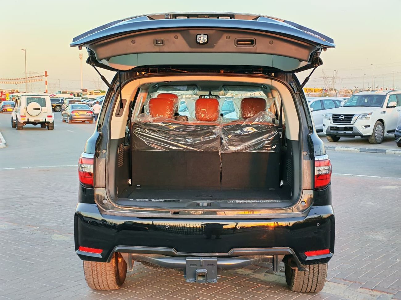 نيسان باترول 2024 Nissan Patrol LE Platinum (Full-Option) 5.6L V8 Petrol A/T 4WD Export Only