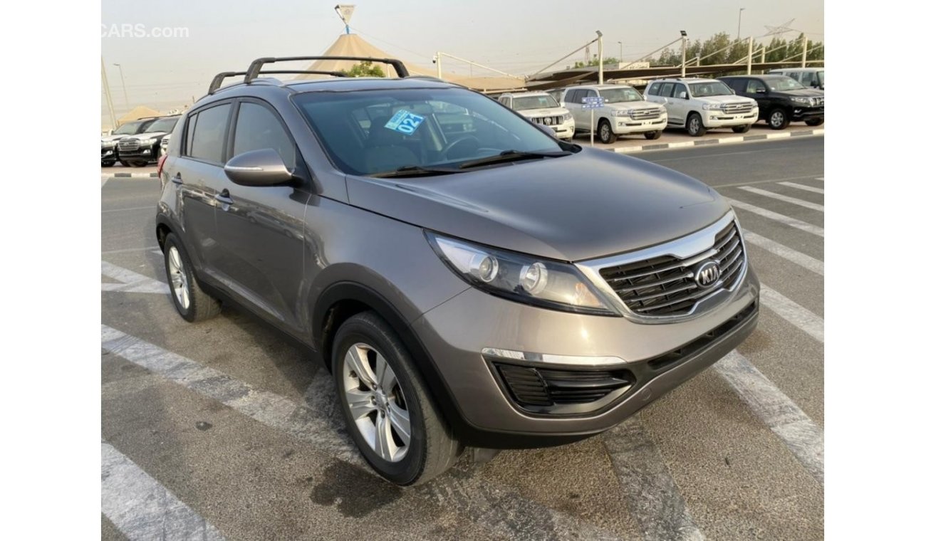 كيا سبورتيج 2013 KIA SPORTAGE 2.4L / MID OPTION