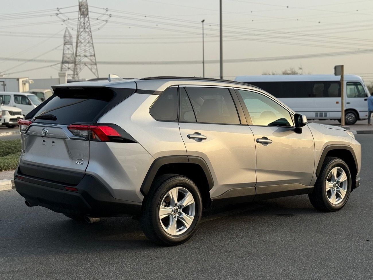 تويوتا راف ٤ XLE 4WD Full Option 2021