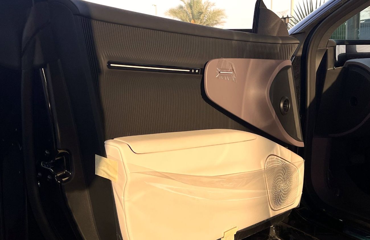 أفاتر 12 GT AWD