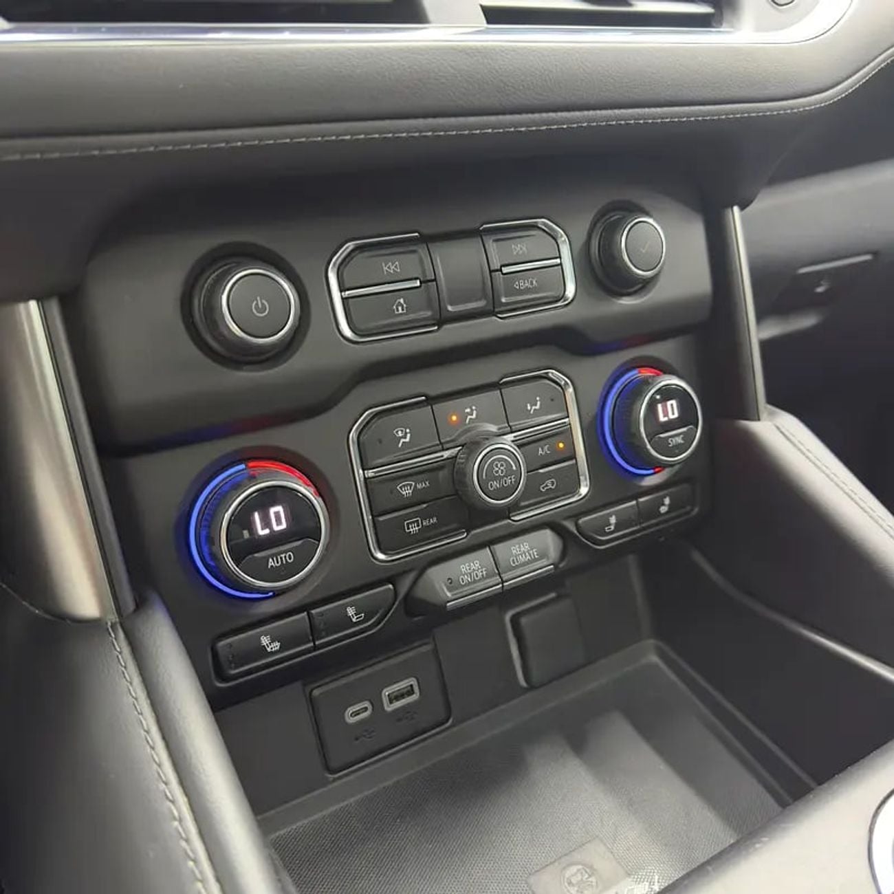 Chevrolet Tahoe LT Z71 5.3L (9 Seater) Z71