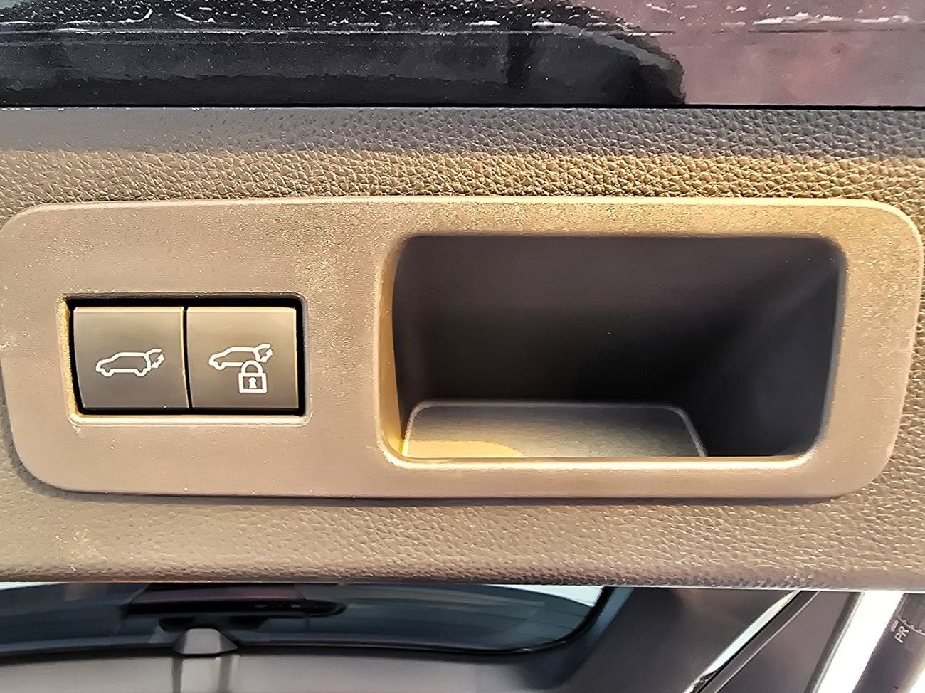 لكزس LX 600 SIGNATURE