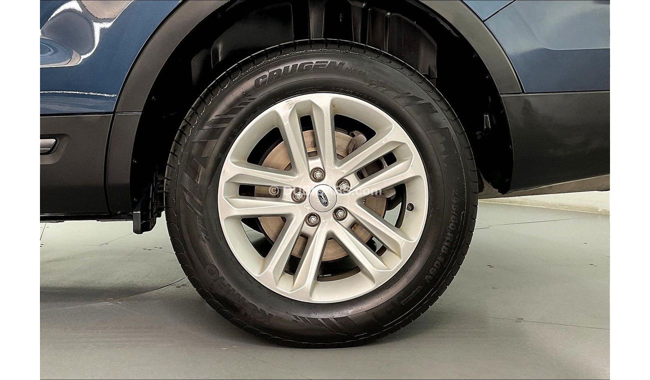 Ford Explorer XL / Standard