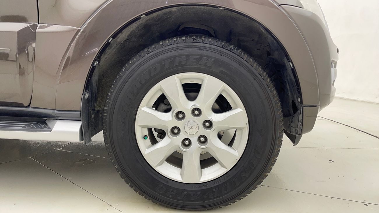 Mitsubishi Pajero GLS Highline 3.8L (274 HP) 2017 GLS HIGHLINE | AED 1228/Month | 0 DP | 30 Day Return | Warranty | Se