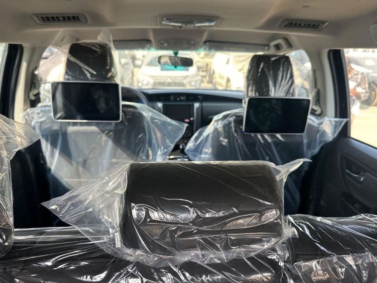 تويوتا فورتونر 2.7L VX 4WD Petrol