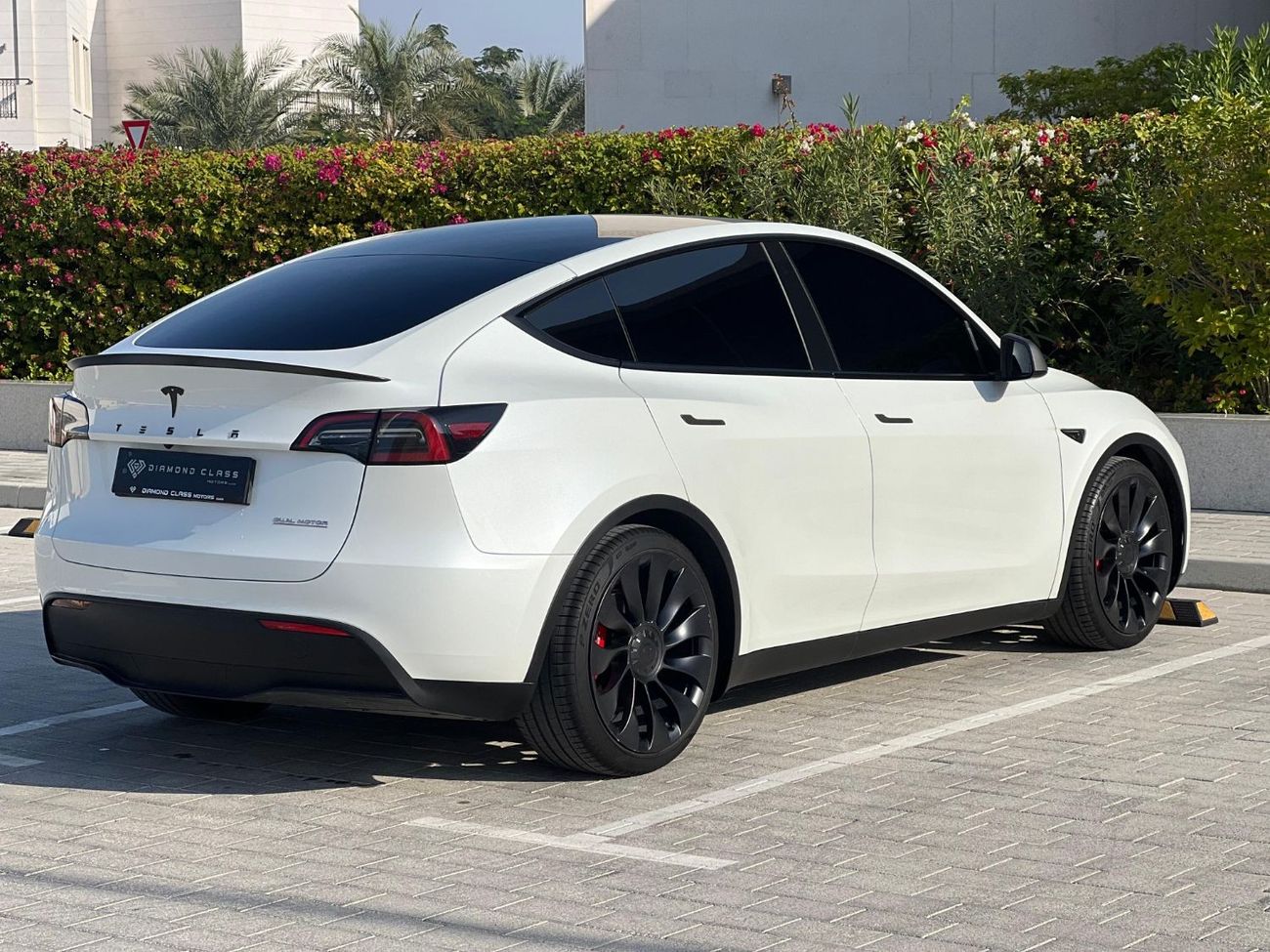 Tesla Model Y Tesla Model Y Performance  Auto Pilot  2023 GCC Under Warranty