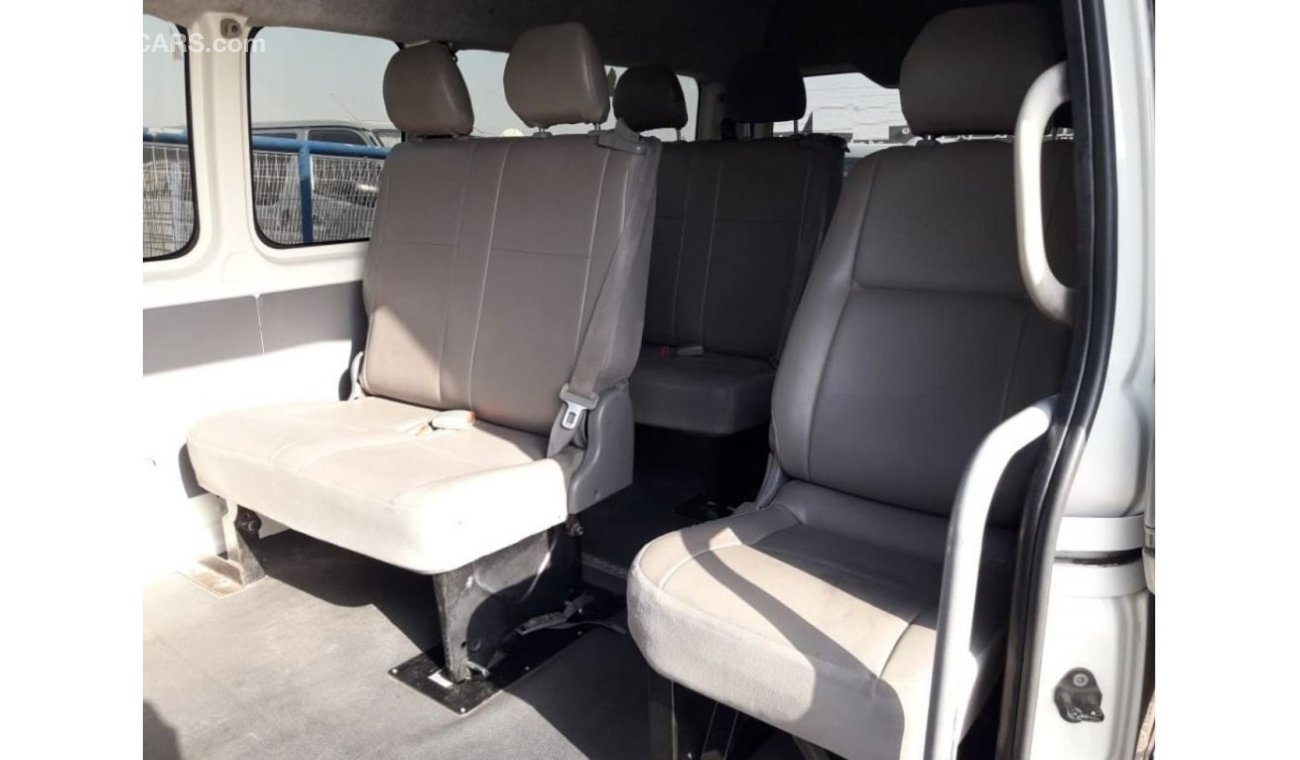 تويوتا هاياس Hiace Commuter RIGHT HAND DRIVE (Stock no PM 286 )