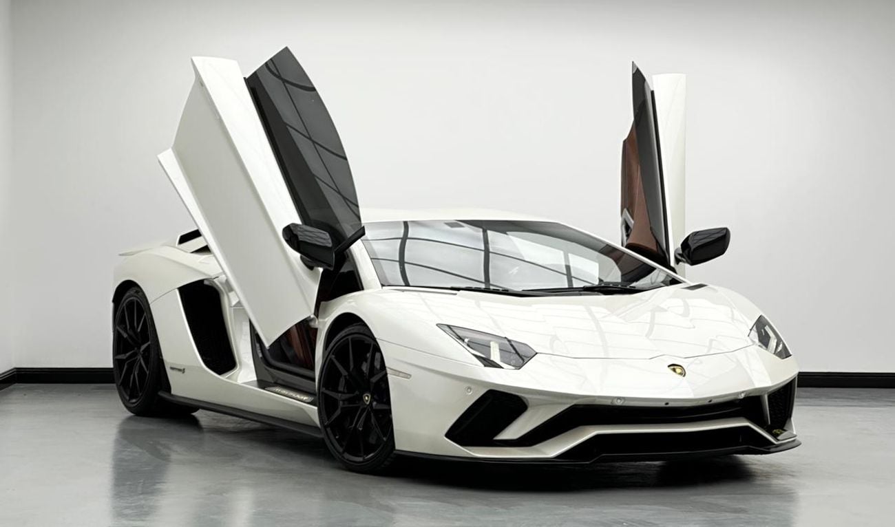 Lamborghini Aventador 2017 Lamborghini Aventador S Coupe, Lamborghini Service History, Excellent Condition, GCC