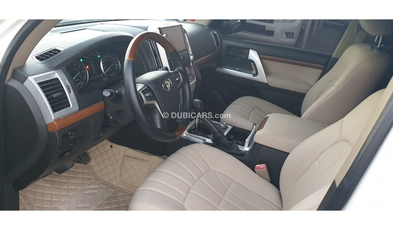 Toyota Land Cruiser V8 GX.R full options upgrade 2021