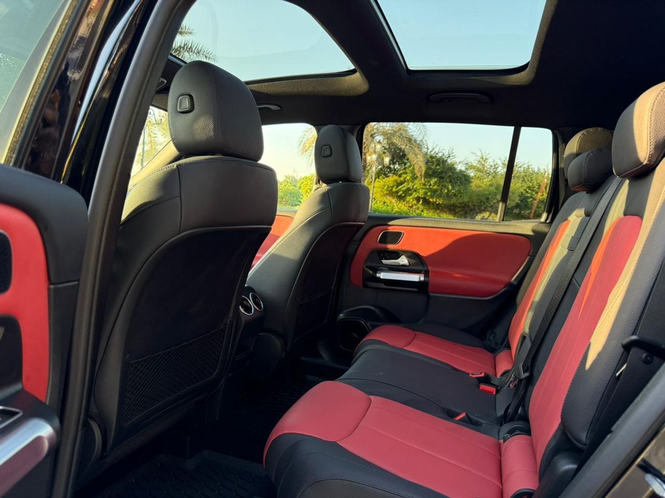 مرسيدس بنز GLB 250 Std 2.0L