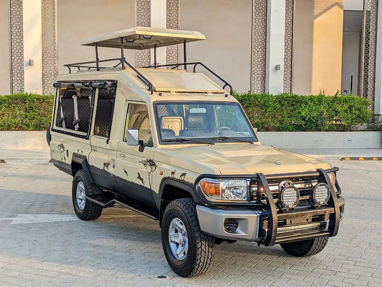 تويوتا لاند كروزر 70 LC 78 Base LAND CRUISER MODIFIED TO SAFARI TRUCK GCC IN EX