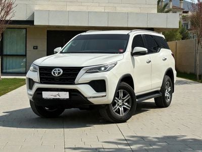 Toyota Fortuner TOYOTA FORTUNER EX-R 2.7L 4WD A/T | 2022 | GCC SPECS | AED 1,400 per month