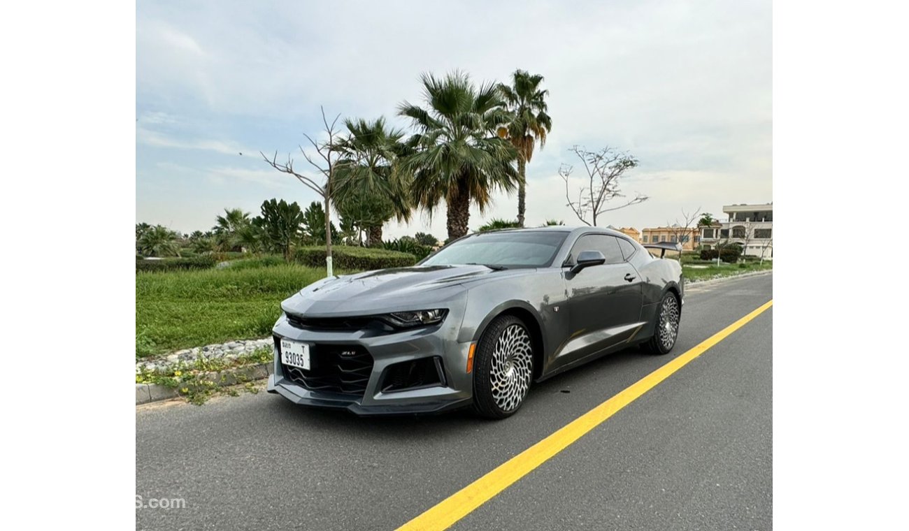 Chevrolet Camaro RS V4