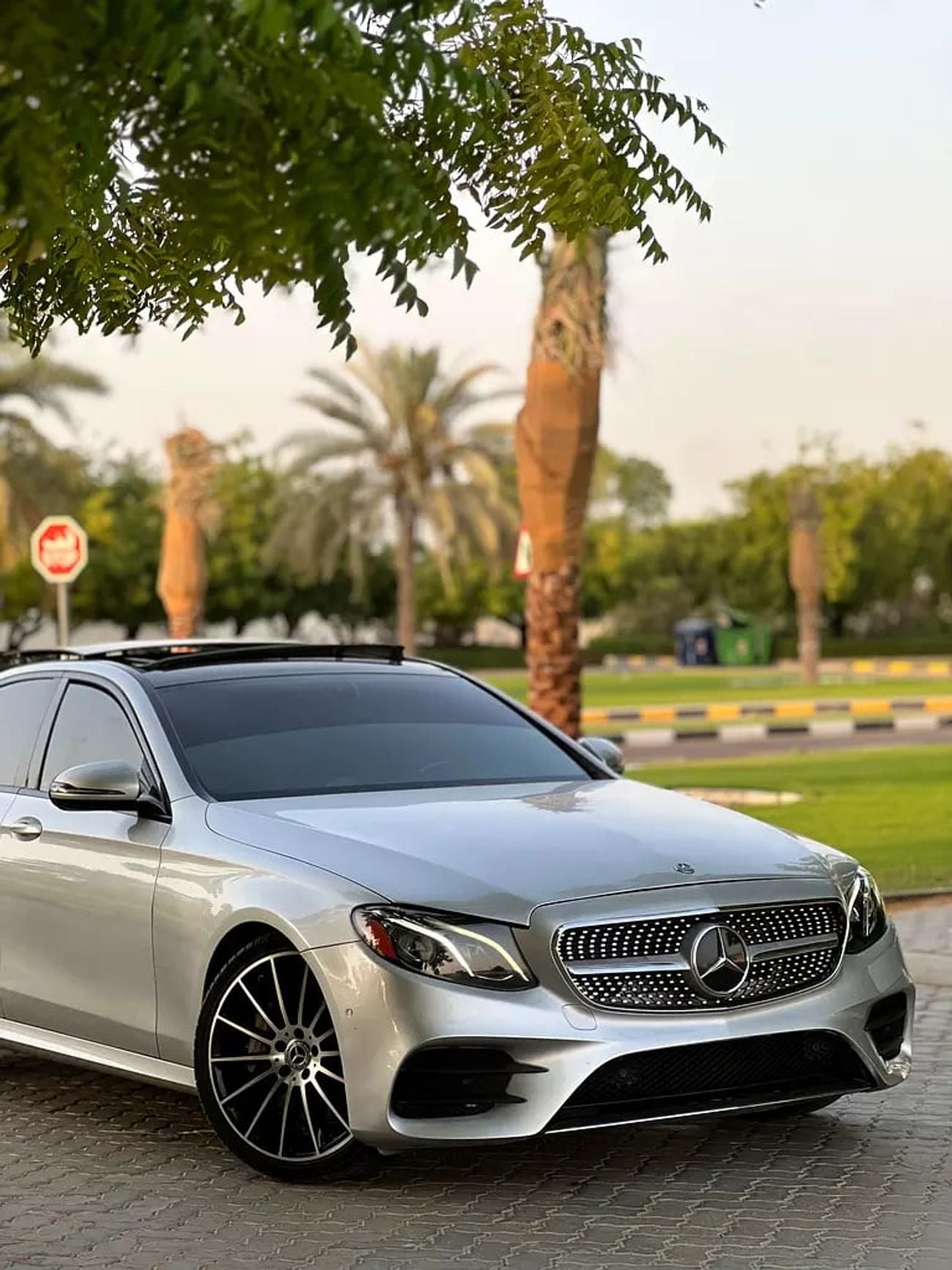 Mercedes Benz E300 E 300 - Premium Luxury Sedan