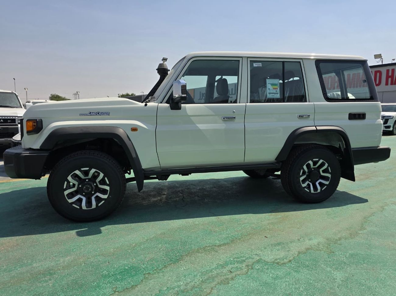 Toyota Land Cruiser 70 LX 4.0L (5 DOOR)